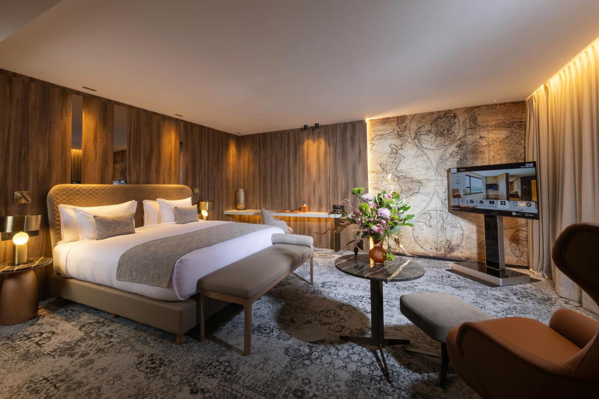 Executive Suite